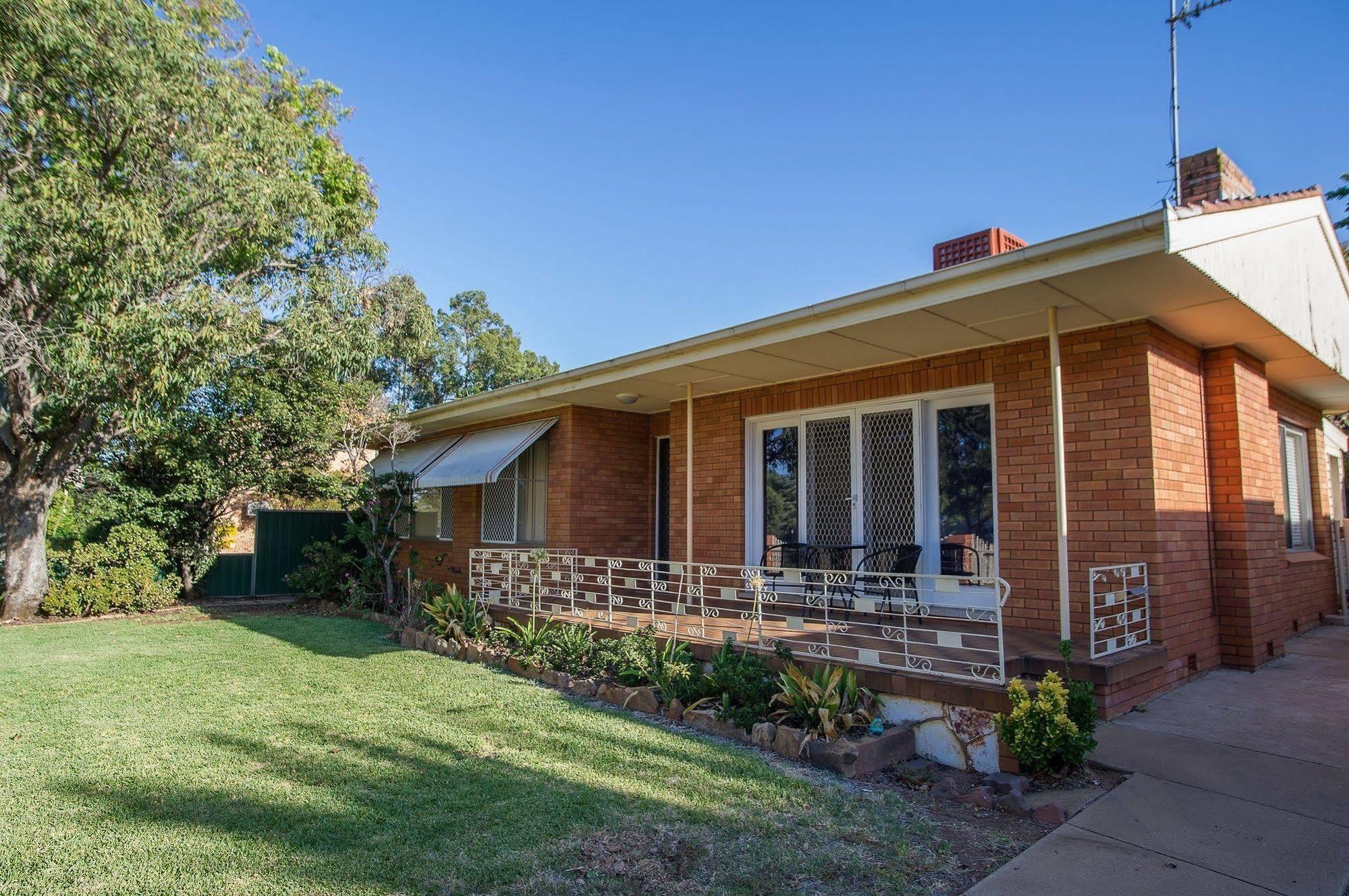 Manera Heights Apartments Dubbo Exterior photo