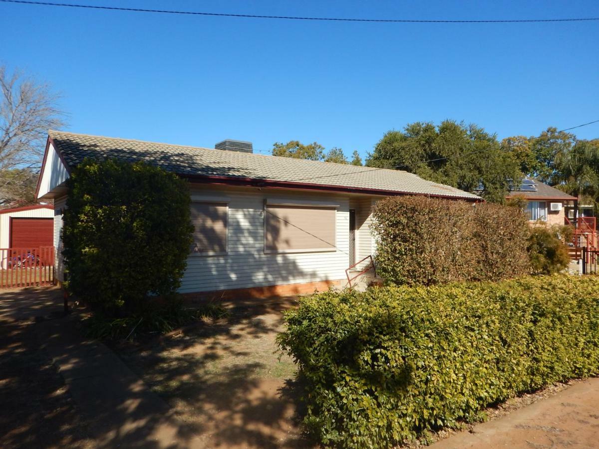 Manera Heights Apartments Dubbo Exterior photo